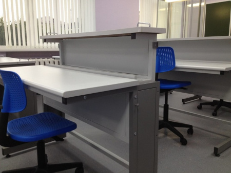 Парта лабораторная